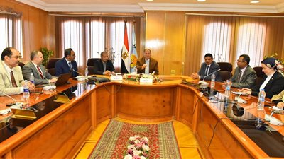محافظ أسيوط يترأس الاجتماع التنسيقي لإعداد أدلة استرشادية للهوية البصرية