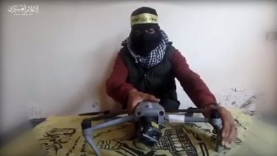 المقاومة الفلسطينية تنشر مشاهد لطائرة كود كابتر التجسسية الإسرائيلية بعد السيطرة عليها