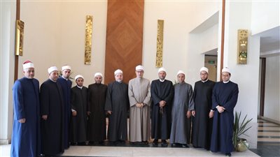 البحوث الإسلامية يوجه قافلة توعوية للواحات البحرية