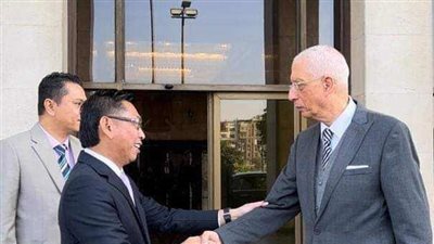 نائب وزير الخارجية يبحث مع نظيره الماليزي سبل تعزيز العلاقات وأزمة غزة