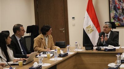 وزير الكهرباء يستقبل نائب رئيس بنك الاستثمار الأوروبي لمنطقة المشرق