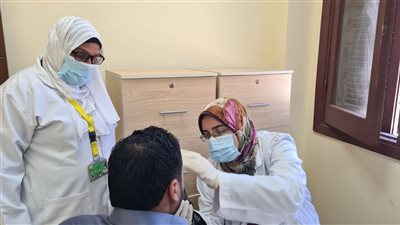 صحة البحيرة تنظم قافلة طبية بقرية سيدى دمين بأبوالمطامير