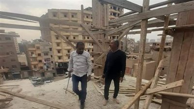 إيقاف أعمال بناء بدون ترخيص في مدينة قنا 