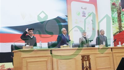 محافظ الوادى الجديد يصدر حزمة من القرارات خلال اجتماع المجلس التنفيذى