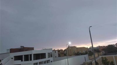 غيوم وسحب وأمطار خفيفة على مدينة الغردقة