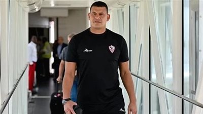 جلسه بين مدير الكرة وجوميز على هامش مران الزمالك 