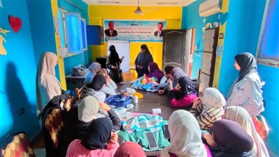 ورشة عمل للمفروشات بمركز شباب كوم أشفين بالقليوبية 