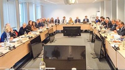 رئيس اقتصادية قناة السويس يلتقي ممثلي المفوضية الأوروبية في بروكسل