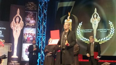 نادر عباسى يفوز بجائزة الإبداع الفنى من الكاثوليكى