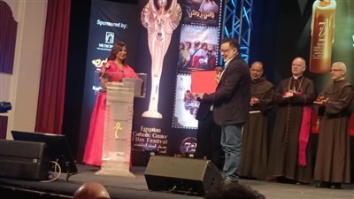 عبد الرحيم كمال عن تكريمه بالمهرجان الكاثوليكى: الفن باب بين الأرض والسماء