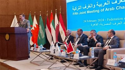 وزير التجارة والصناعة يستعرض فرص الاستثمار مع الأتراك