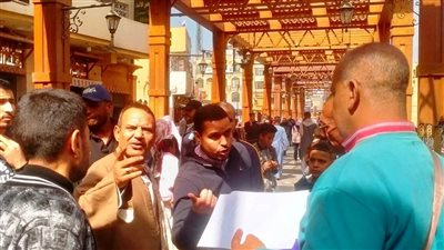 محافظ أسوان: تكثيف الحملات التموينية بالأسواق للحد من إحتكار السلع 