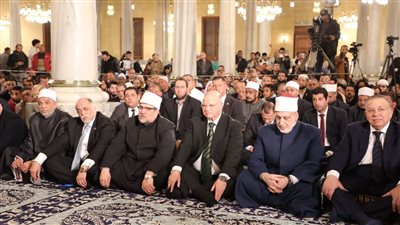 بمسجد الإمام الحسين.. محافظ القاهرة يشهد احتفالية ليلة النصف من شعبان  