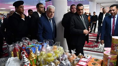وزير التنمية المحلية ومحافظ جنوب سيناء يتفقدان معرض 