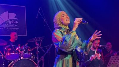 هلا رشدي تُحيي حفلًا كامل العدد بـ