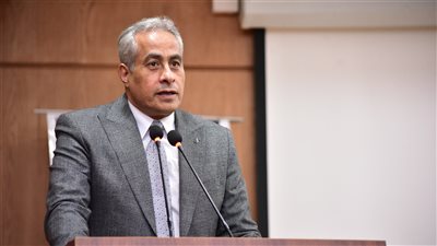 وزير العمل ببداية جولته ببورسعيد : مستمرين في دمج ذوي الهمم في سوق العمل 