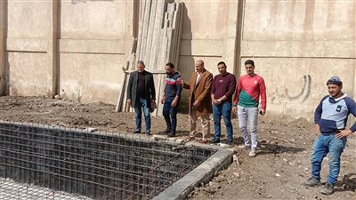 مدير إدارة شباب أجا يتفقد أعمال حمام السباحة مركز شباب برج النور 