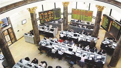 مبيعات الأجانب تكبد البورصة 119 مليار جنيه بختام جلسة التعاملات بعد تراجع الدولار