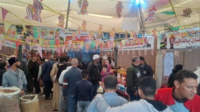 رئيس حى غرب المنصورة يتابع معرض 