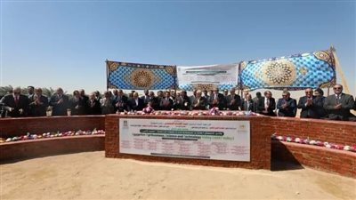 غرس شجرة باسم جامعة الأقصر بكلية الزراعة بالوادي الجديد 