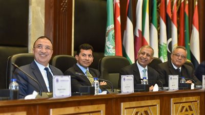  محافظ الإسكندرية ووزير الشباب يشاركان في مؤتمر الأولمبياد