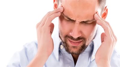 مرض مزمن وراء الشعور بالصداع بعد تناول الطعام