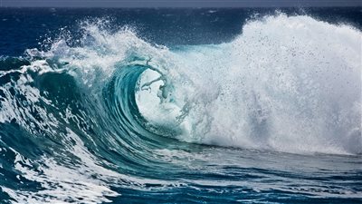 إنذار بحري.. اضطراب في الملاحة البحرية بعدد من المناطق الساحلية