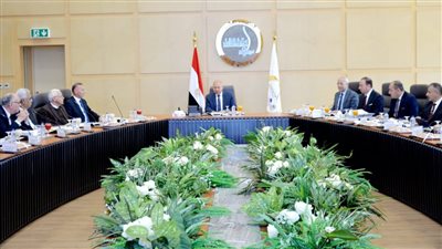 وزير النقل يترأس الجمعيات العامة للشركة القابضة للنقل البحري والبري 