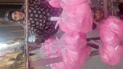 حلوى شعر البنات.. بطعم المر 