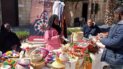 تنظيم معارض داخلية لأيادي مصر للحرف التراثية واليدوية في 9 مناطق سياحية بالمحافظات