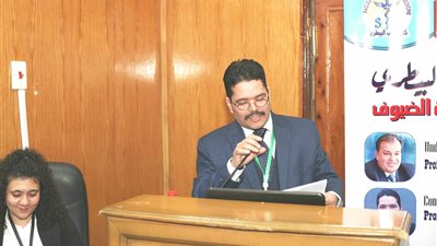 أستاذ جامعي: الطب البيطري يلعب دورًا فى التنمية المستدامة 