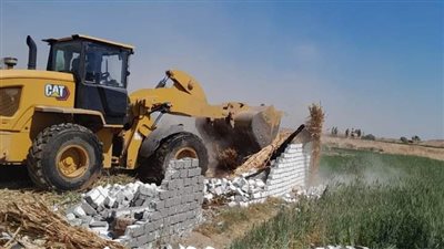 حملة مكبرة لإزالة 5 حالات تعدى بمركز دشنا في قنا