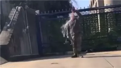 وفاة الطيار الأمريكي الذي حرق نفسه بسبب الاحتلال.. 