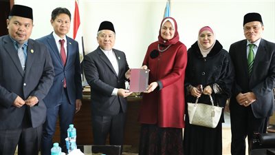 مستشار شيخ الأزهر : الإمام الأكبر يؤكد أهمية دعم ورعاية الطلاب الوافدين