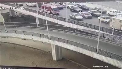 معركة بين سائقين تسفر عن مصاب بطعنة نافذة