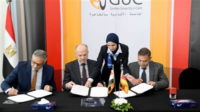 توقيع بروتوكول تعاون بين صيدلة الألمانية بالقاهرة ومستشفى مصر للطيران