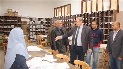 وكيل تعليم بني سويف يطمئن على انتظام الدراسة وأمتحان شهر فبراير