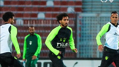 فقره فنيه للبدلاء والمستبعدين فى مران الزمالك 