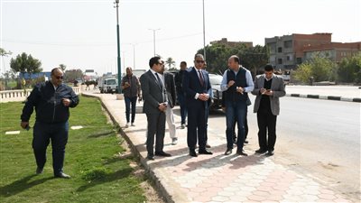 محافظ الفيوم يتفقد السوق اليومي الدائم بالحادقة 