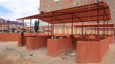 محافظ كفر الشيخ يتفقد أعمال إنشاء السوق الحضري المطور