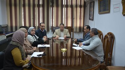 سكرتير مساعد البحيرة  يناقش إقامة معرض للحرف اليدوية والتراثية