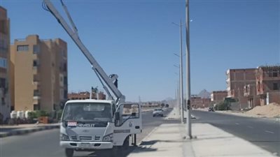 سفاجا تشن حملات صيانة مكثفة لأنظمة الإنارة بالشوارع