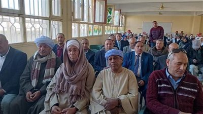 مدي تعليم قنا يشارك اجتماع مجلس أمناء إدارة نقادة 