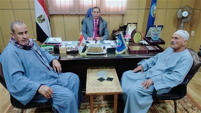وكيل زراعة البحيرة ورئيس الجمعية المركزية يناقشان أسباب أزمة الأسمدة