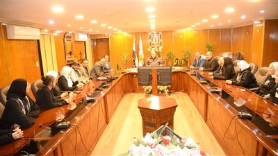 محافظ أسيوط يستقبل فريق الشبان المسلمين لكرة السلة آنسات تحت 16 سنة