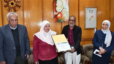أمين عام جامعة قناة السويس : تُكرم 