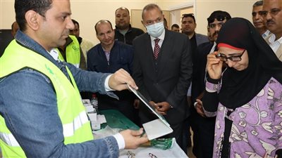 محافظ القليوبية يؤكد أهمية القوافل الطبية في توفير الخدمات للمواطنين