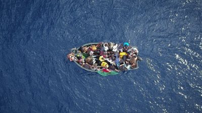 السلطات المغربية تضبط قاربًا يحمل مهاجرين غير شرعيين