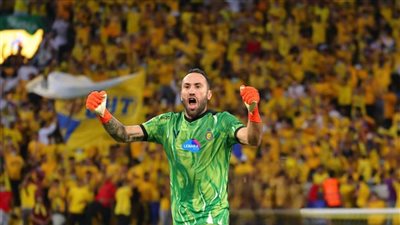 النصر السعودي يستعيد حارسه الكولومبي أوسبينا