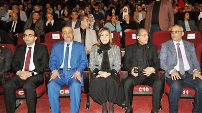 وزيرة الثقافة ومحافظ الإسماعيلية يفتتحان دورة اليوبيل الفضي لمهرجان الإسماعيلية للأفلام التسجيلية والقصيرة